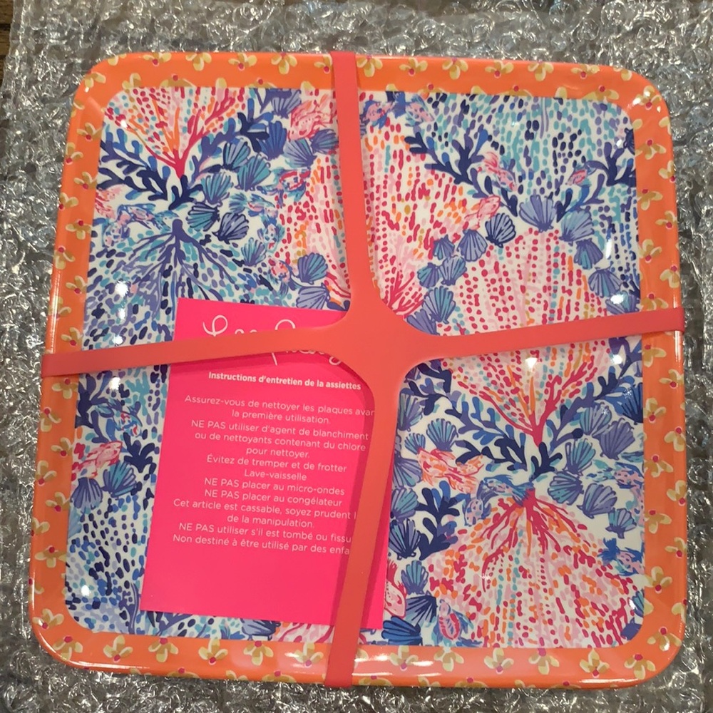 NWT—-Lilly Pulitzer set of 4 plates